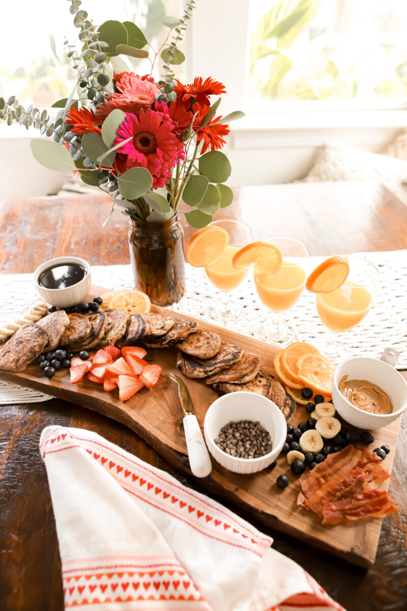 HOW TO THROW AN EASY AT HOME GALENTINE'S PARTY WITH YOUR FRIENDS~ CHARCUTERIE BOARD, BREAKFAST BOARD AND MORE
