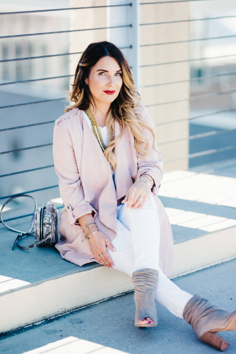 how to style a blush trench