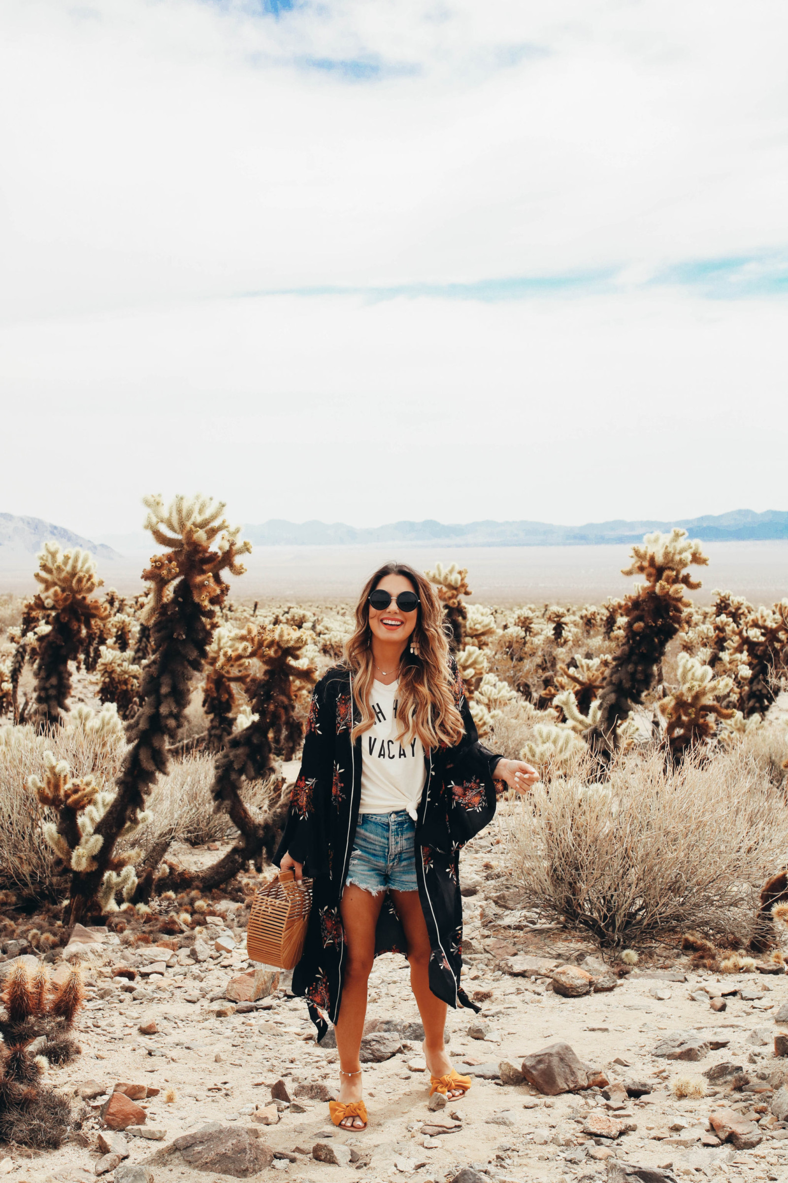 ALL OF THE MOST POPULAR PLACES THAT YOU MUST SEE IN PALM SPRINGS. ALL OF MY FAVORITE INSTAGRAM WORTHY SPOTS IN PALM SPRINGS IS IN THE BLOG. READ MORE TO FIND OUT MY EXACT THOUGHTS.