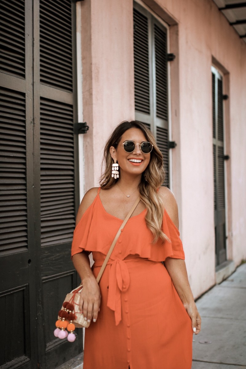 PERFECT CORAL MAXI FOR BRUNCH WITH THE GIRLS OR DATE NIGHT WITH MY MAN. SHOP THE BEST PETITE MAXIS AT RIVER ISLAND. SHARING MORE DETAILS ON THE BLOG.