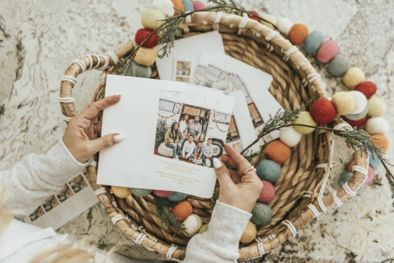 OUTFIT IDEAS AND TIPS TO CREATE YOUR FAMILY PHOTOSHOOT FOR CHRISTMAS CARDS