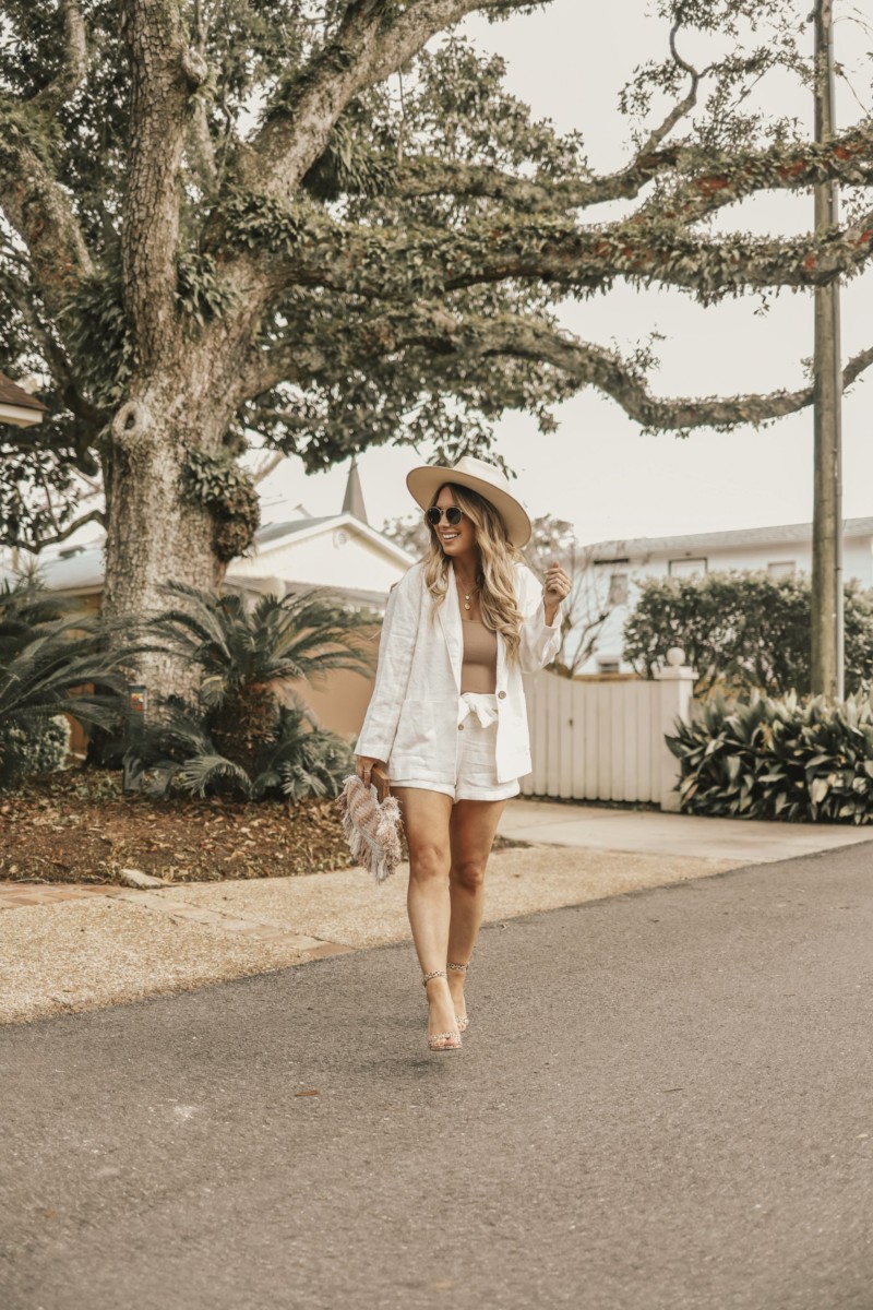 WHERE TO STAY, WHAT TO DO AND WHERE TO EAT WHILE TOURING THE MS GULF COAST. SHARING ALL OF OUR TRAVEL TIPS ON THE BLOG.