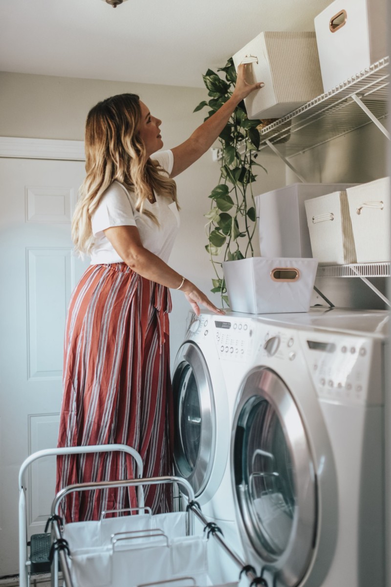 Laundry room makeover with Stage is on the blog. I’m trying to create better habits and a better lifestyle of tidiness. Take a peek at the complete look.