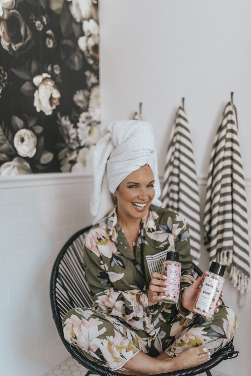 From fashion to house decor to beauty products, they have it all at Target. I’m thinking half of my house has been purchased at Target!!! And… it’s time to say hello to spring beauty and style, so Target is the place to go!