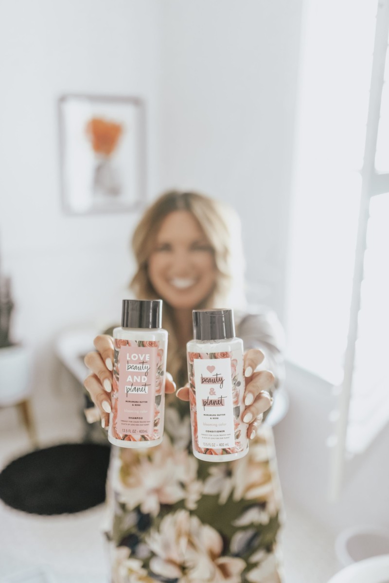 From fashion to house decor to beauty products, they have it all at Target. I’m thinking half of my house has been purchased at Target!!! And… it’s time to say hello to spring beauty and style, so Target is the place to go!