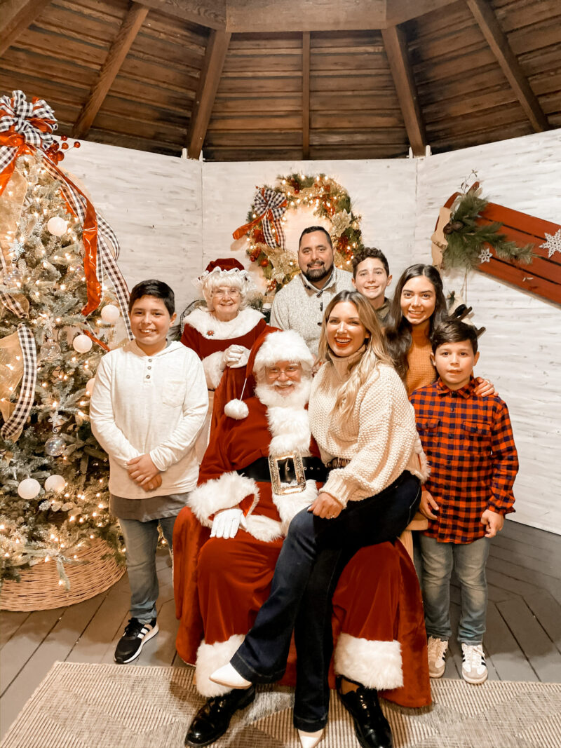 CELEBRATION IN THE OAKS WITH THE FAMILY IS A TRADITION EVERY HOLIDAY SEASON. CHRISTMAS LIGHTS, HOT CHOCOLATE, SANTA PICTURES, ROLLER COASTERS AND MORE.