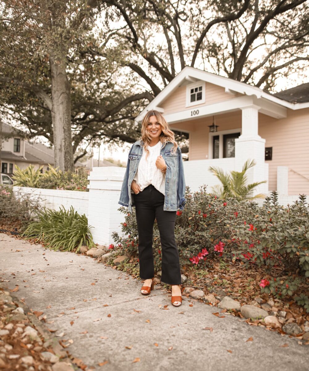 STAPLE ITEMS IN MY CLOSET ALL UNDER $50- DENIM, BASIC WHITE TEE, STRIPES, AND MORE. AFFORDABLE FASHION FOR ALL SHAPES AND SIZES.