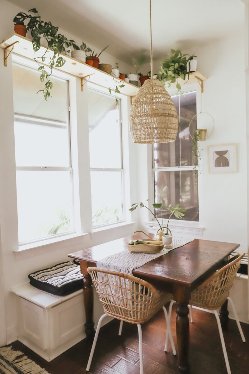 LIVING ROOM REFRESH WITH A FEW AFFORDABLE FINDS FRO TARGET AND OVERSTOCK. ROUND MIRROR, LOTS OF TEXTURE, PAMPAS GRASS, AND MORE ON THE BLOG.