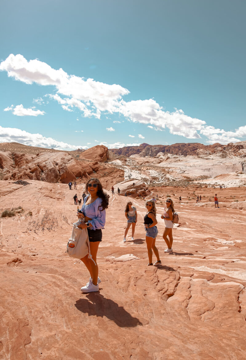 WEEKEND TRAVEL GUIDE IN LAS VEGAS - MOST INSTAGRAMMABLE SPOTS IN VEGAS - GIRL'S TRIP GUIDE