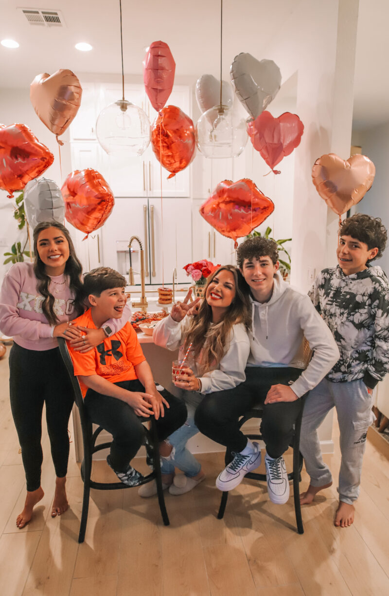 SMPLE AND AFFORDABLE WAYS TO MAKE VALENTINE'S DAY SPECIAL FOR THE ENTIRE FAMILY
