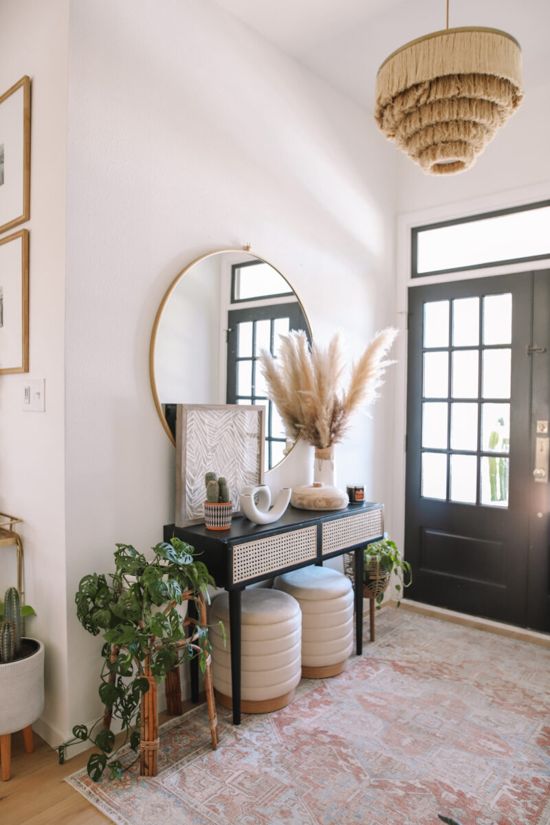5 easy ways to add texture, greenery, and neutrals to your living room and foyer. Living room update is all on the blog.