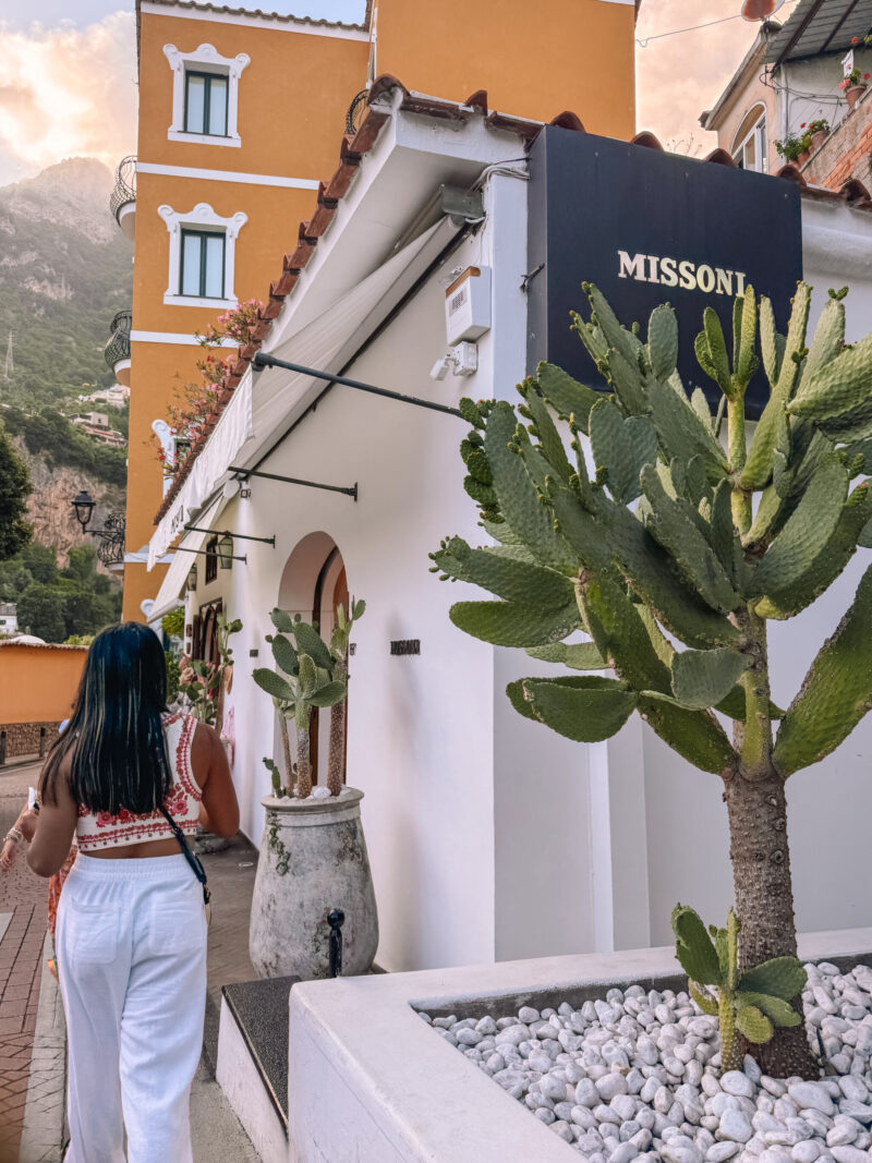 Sharing all of the details from our two week visit to Italy. Where to stay, what to do, where to eat when visiting the Amalfi Coast. Read more on the blog.